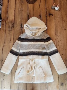 Vintage Hilda Ltd Damen Island Wolle Pullover Jacke Mantel Gürtel Kapuze Gr. S /M - Bild 1 von 5