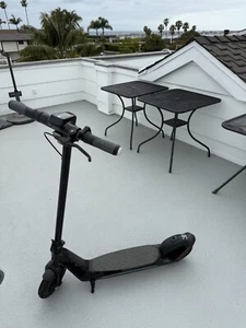 Bugatti 9.0 600 Watts Kick Electric Scooter - BGES09700BK (Black) - Picture 1 of 4