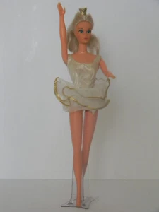 Bambola vintage 1966 Mattel Ballerina BARBIE pieghevole torsione n corona e tutù - Foto 1 di 11