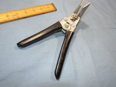 MALCO S-2 Hand Seamer, Sheet Metal 3" Jaw - Image 1 of 4