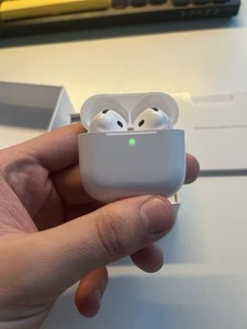 APPLE 4. Generation In-Ear Kopfhörer Wireless MagSafe Charging Case (USB-C) - Bild 1 von 4
