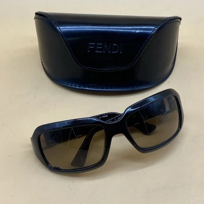 Gafas de sol para mujer Fendi FS447 007 rectangulares de cuero marrón oscuro - rotas como están” Foto 1 de 4