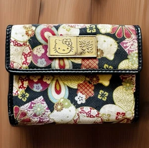 Vtg HELLO KITTY Wallet 3x4” Kiss Lock Close Coin Pouch C.C. Slots Japan **RARE** - Picture 1 of 12