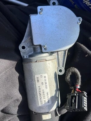 Motor plegable techo convertible Fiat 500 C OEM 2012-2019 Foto 1 de 4