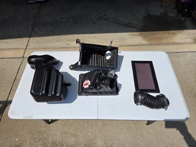 Sistema de aire de admisión Subaru WRX y STI 2002-2007 Foto 1 de 4