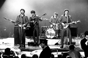 The Beatles Live 24x36 Poster - Picture 1 of 1