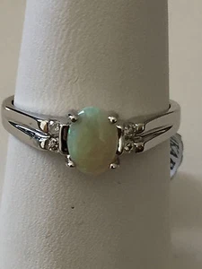 GENUINE 14K WHITE GOLD OPAL RING W/ DIAMONDS SIZE 7.25 - Picture 1 of 5