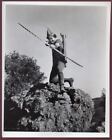 JOHN DEREK als Sohn von Robin Hood SCHURKEN VON SHERWOOD WALD Orig Foto Bogen & Pfeil