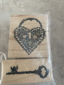 NEW CLUB SCRAP 3425 Heart Locket Key Rubber Stamp - Picture 1 of 5