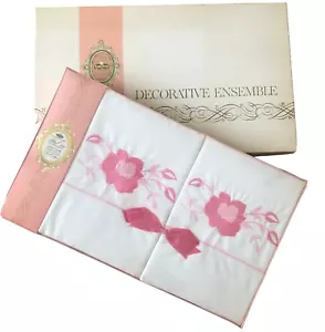 2 Barth & Dreyfuss Royal Terry Two Pink Embroidered Pillow Cases Cottage New - Picture 1 of 6