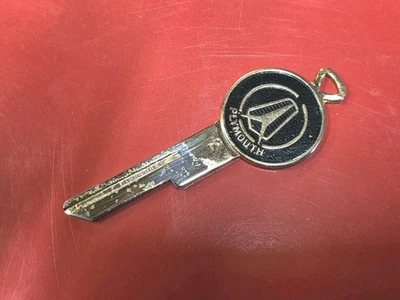 Золотой герб с логотипом PLYMOUTH необрезанный пустой ключ - Изображение 1 из 3