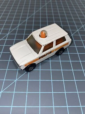 MATCHBOX SUPERFAST #20 POLICE PATROL LAND ROVER, WHITE, POLICE , original BOX - Image 1 of 4