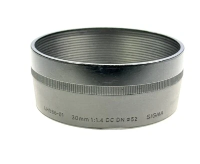 Pantalla de parasol original Sigma LH 586-01 para 30 mm f/1,4 DC DN | Contemporánea Foto 1 de 3