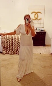 NUEVO CON ETIQUETAS MAXI VESTIDO BCBG MAXAZRIA PLISADO CON VOLANTES SATINADO TALLA S $300 - Imagen 1 de 9