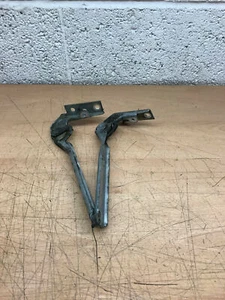 VW Passat [00-05] Pair of Bonnet Hood Hinges - Picture 1 of 5