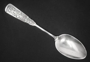 Ancien service à thé arcadien en argent massif marqué J.A. Martin 5 3/4" - Photo 1/5