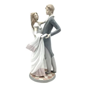 Lladro I Love You Truly Wedding Couple 1528 - Picture 1 of 10