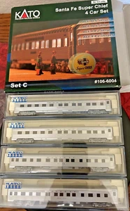 SANTA FE " SUPER CHIEF "- 4 car ADD-ON set C - N Scale -"KATO" NEW RTR OOP RARE - Picture 1 of 11