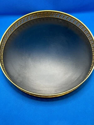 Bandeja de cóctel MCM negra imitación cuero dorado borde reticulado y 4 horquillas plateadas de alpaca Foto 1 de 4