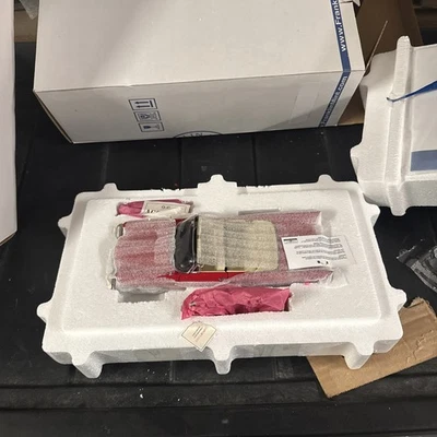 Franklin Mint 1957 Chrysler 300C Red 1:24 Scale  S11e129 #271/500 - Image 1 of 4