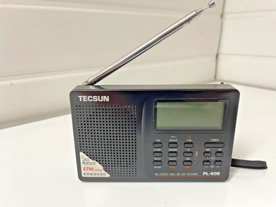 TECSUN PL-606 Portable Shortwave FM/AM Airband World Radio Receiver - Image 1 of 4