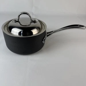 Calphalon kommerzielle eloxierte Aluminium 1,5 Quart Soßenpfanne Topf 8701 1/2 mit Deckel - Bild 1 von 9