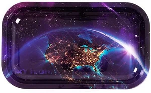 Earth From Space | Bandeja enrollable decorativa de metal premium - mediana 7" x 11" - Imagen 1 de 7
