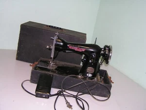 RARE Vintage Peerless precision deluxe Sewing Machine made in japan with case - Picture 1 of 10
