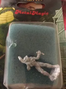 APPEL DE CTHULHU METAL MAGIC DUNWICH DETEKTIVE C2004D ANCIEN AVEC BATON - Imagen 1 de 1