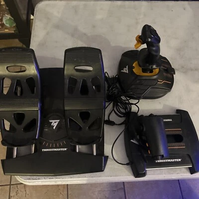 Thrustmaster T.16000M stick, throttle and pedal set. - Image 1 of 4