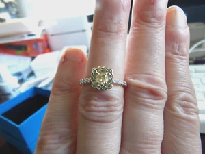 14k Yellow Gold 0.50ct Cushion Cut Yellow Diamond & White Diamonds Ring Size 7 - Picture 1 of 3