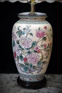 Vintage Orientalische Porzellan Tischlampe Erhöhte Famille Rose - Bild 1 von 17