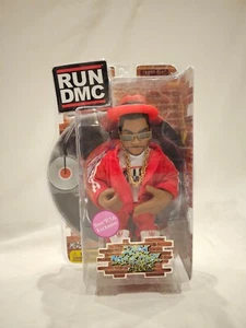 RUN DMC Toys"R"Us Exclusive 2002 Vinyl Toy - Picture 1 of 6