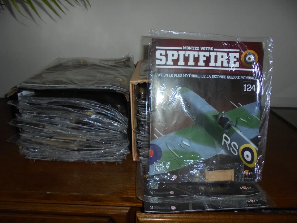 fascicule avec pièces de montage Avion Spitfire Altaya 1:12e - Photo 1/1