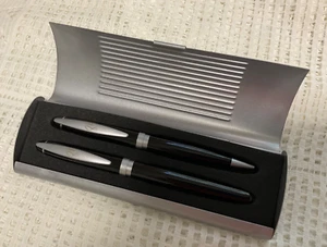 Juego de presentación de la Troika alemana - bolígrafo cartucho con plumín de iridio, bolígrafo - estuche - Bewag - Imagen 1 de 7