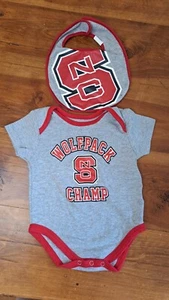 NC State Wolfpack Baby Bib And Bodysuit Sleeper 3-6 Months Summer - Picture 1 of 7