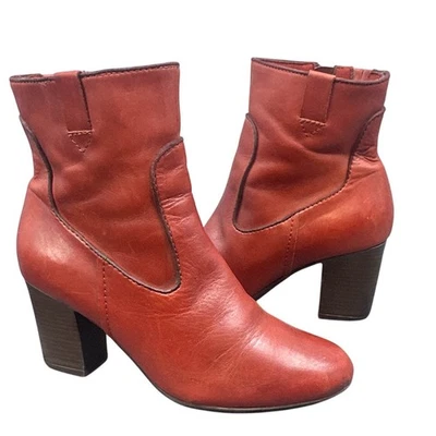 Clarks Booties 8.5 Stroll Vine Leather Burnt Orange Boho Biker College Western - Image 1 of 4