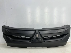 Mitsubishi L200 2019 Kühlergrill 7450B264 RMR21911 - Bild 1 von 17