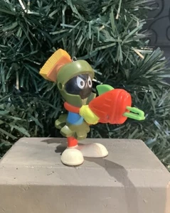 Looney Tunes Marvin The Martian Christmas Holiday Ornament - Picture 1 of 3