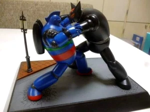 5"Tetsujin 28 Robot VS Robot on Base Sci-Fi Movies Resin Model Kit none scale - Picture 1 of 2