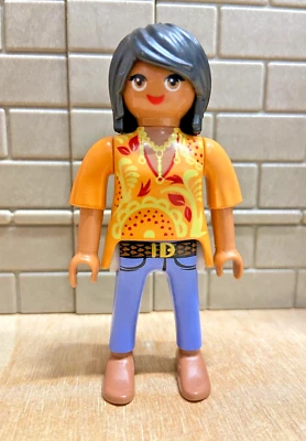 PLAYMOBIL Personnage Femme Jean T-shirt Bottines 29 - pour CUSTOM RARE VINTAGE - Photo 1/2