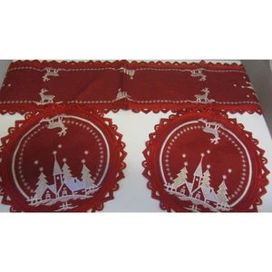 NWT SET 3 CHRISTMAS RED  EMBROIDERED LINEN DECOR PIECES 2 ROUND /1 OBLONG - Picture 1 of 4