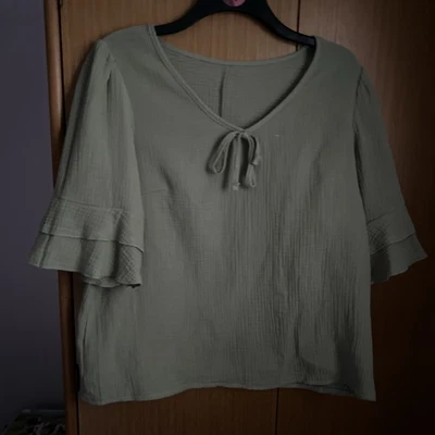 Ladies Top Size XL UK 16 - Image 1 of 4