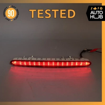 03-12 Mercedes R230 SL550 SL55 AMG maletero tercera luz de freno lámpara OEM Foto 1 de 4