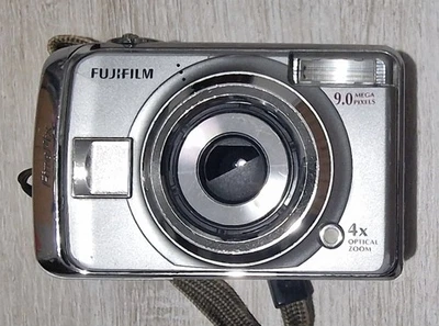 Fujifilm FinePix A900 9MP 4x Zoom Digital Camera - No Memory Card - Silver - Image 1 of 4