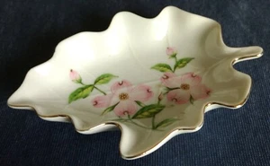 Vintage ~ Lefton ~ LEAF-SHAPED TRINKET / CANDY DISH ~ #03534 ~ Pink Dogwoods - Picture 1 of 6