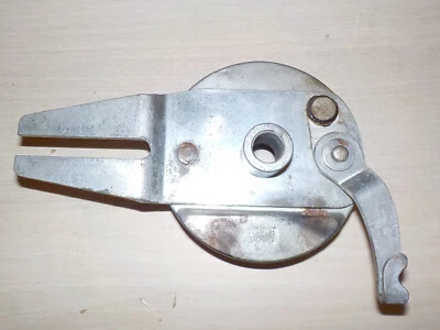 FLASQUE DE FREIN ARRIERE PEUGEOT 103 SP/MVL... - Photo 1/2