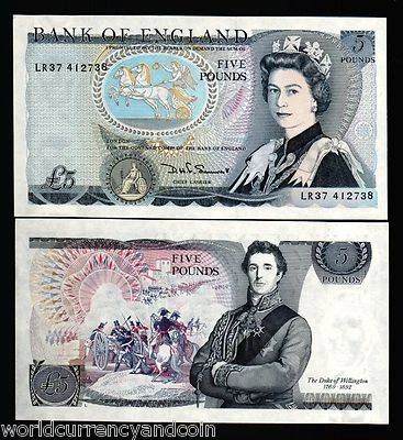 GREAT BRITAIN 5 POUND P-378 1982 QUEEN Running # Pair UNC BATTLE of ENGLAND NOTE - Image 1 of 4