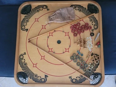 1934-1947 Vintage Viking Boats Carrom Board Style Q Sticks & Wooden Pieces. - Image 1 of 4