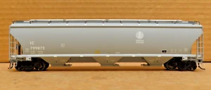 Athearn Genesis #4262 Illinois Central #799872 Covered Hopper Ho Scale - Picture 1 of 3